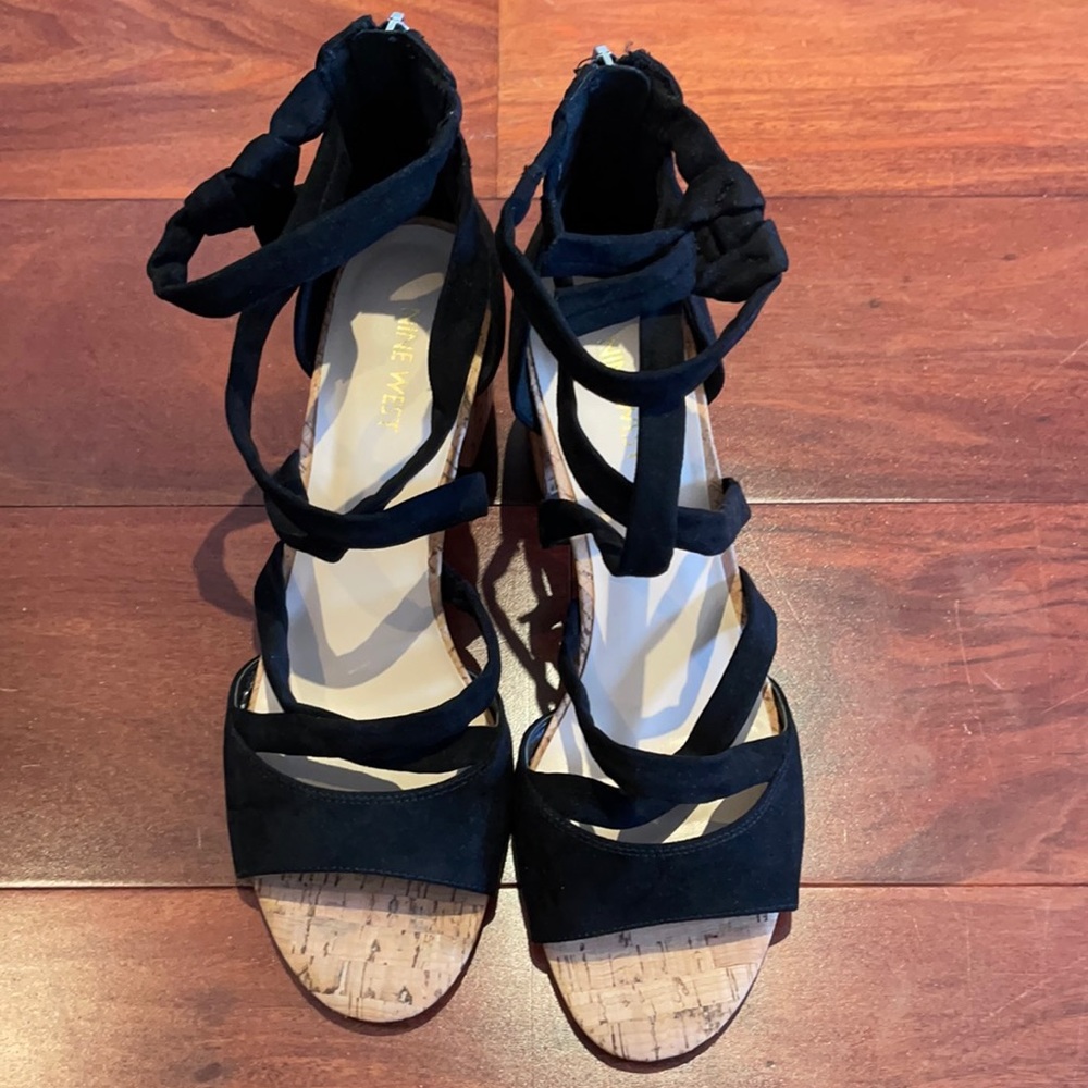Nine West Womans Strappy Block Heels Size 9M - Picture 3 of 11